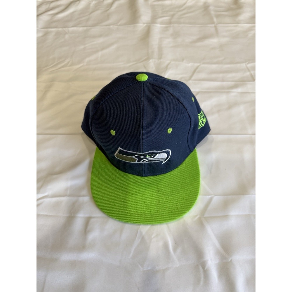 NFL Seattle Seahawks Logo On Dark Navy Blue w/ Lime Green Bill Hat Snapback VGC